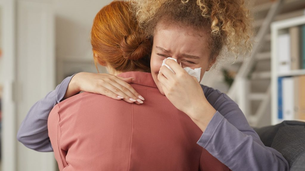 depresyondaki kisiye yalniz olmadigini hissettirin